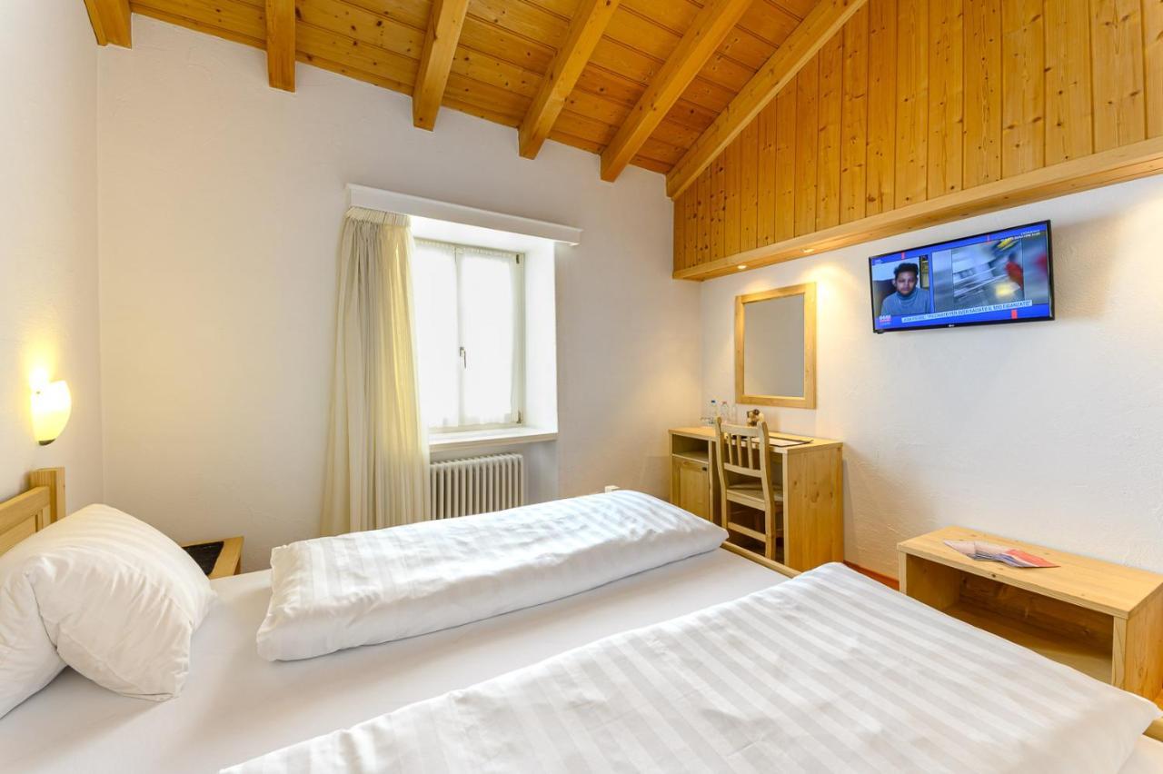 פוסקיאבו Hotel Centrale, Typically Swiss מראה חיצוני תמונה