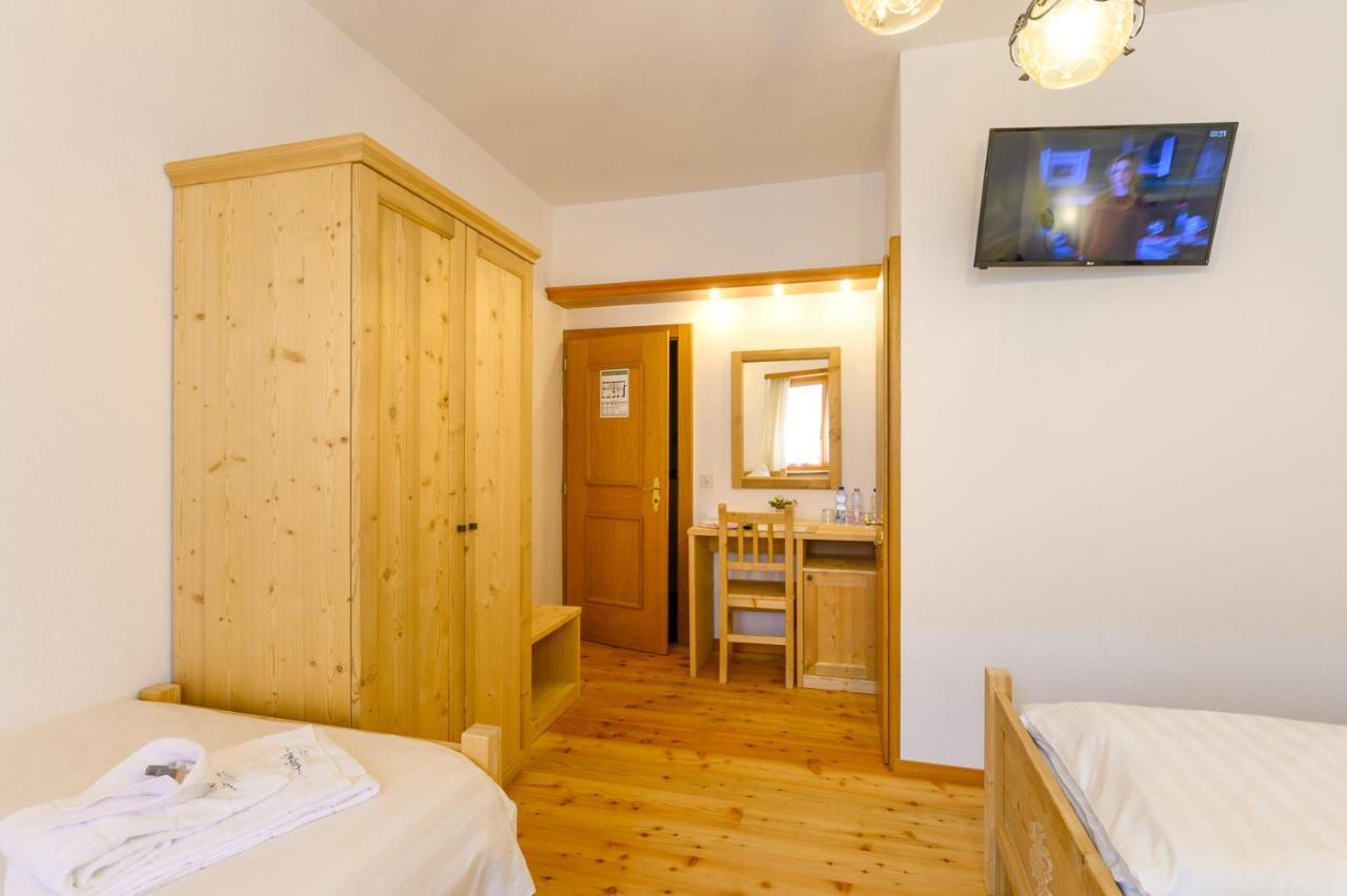 פוסקיאבו Hotel Centrale, Typically Swiss מראה חיצוני תמונה